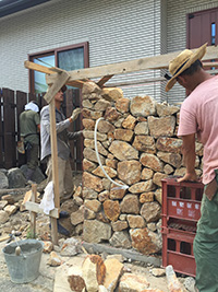門柱の石積み