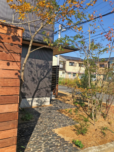 アンティークレンガアプローチ